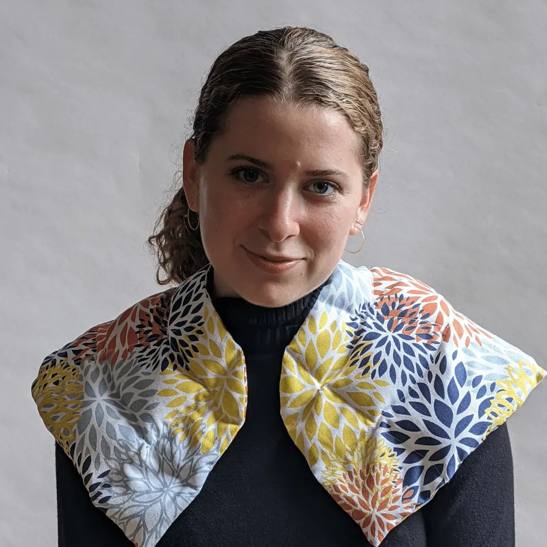 3 lb. Calm Wrap in the Spring Fling fabric front view