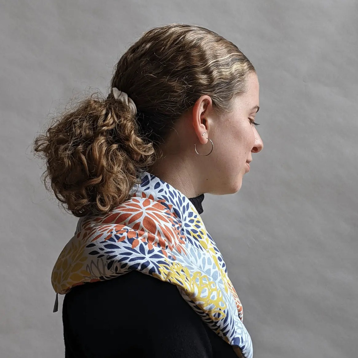 3 lb. Calm Wrap in the Spring Fling fabric front view
