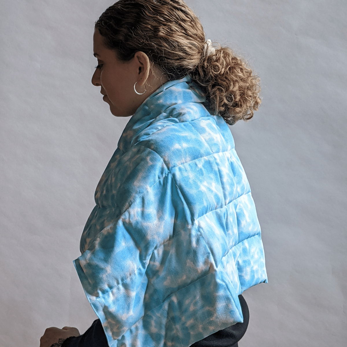 Soothe tired muscles with 6 lb. Weighted Wrap | Hug Patrol